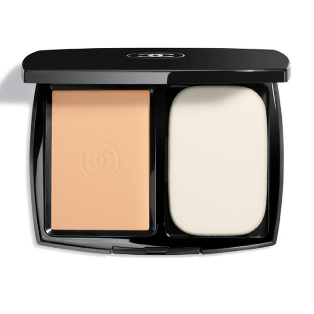 Chanel Ultra Le Teint Flawless Finish Compact Foundation